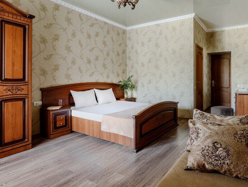 Стандартный 2-местный (с доп. местом диван)