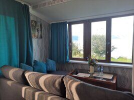 Двухместная студия с красивым видом из окна двуспальная кровать, Мини Отель Аршан, Слюдянка