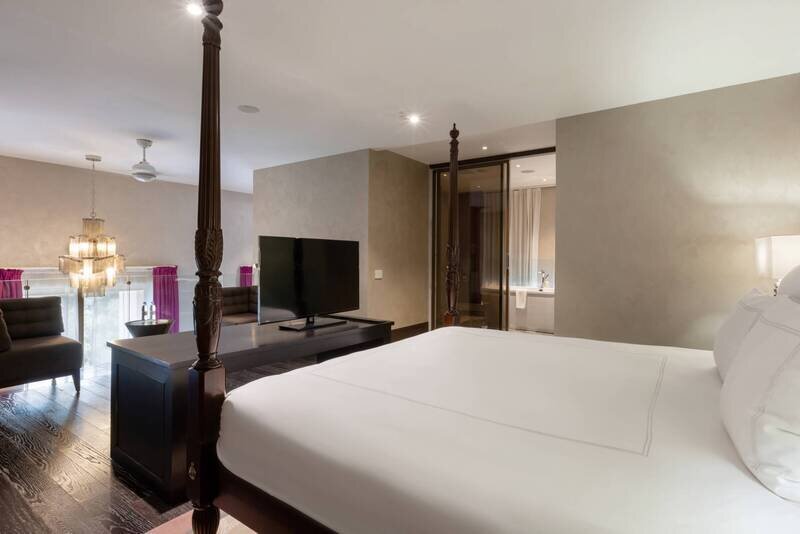 Люкс Гранд 2-местный 2-уровневый (вид на парк)