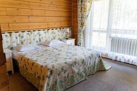 Двухместный номер Стандарт Улучшенный двуспальная кровать, Парк-отель Байкальская Ривьера, Гремячинск