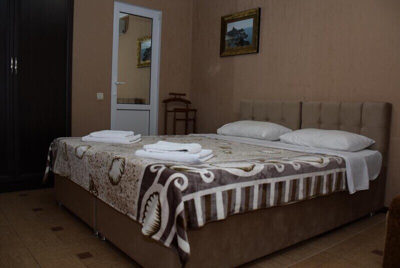 Люкс 4-местный 2-комнатный (с мини-кухней)