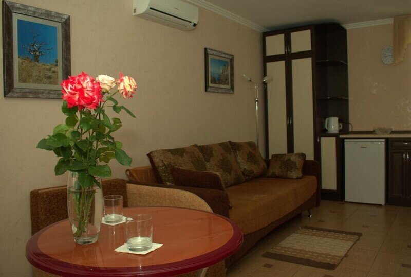 Люкс 4-местный 2-комнатный (с мини-кухней)