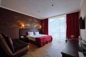Двухместный номер Superior с балконом и с красивым видом из окна двуспальная кровать, Отель ГрандШале, Архыз