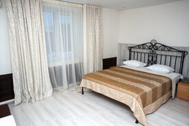 Двухместный номер Standard с видом на город двуспальная кровать, Отель-клуб Подворье, Брянск