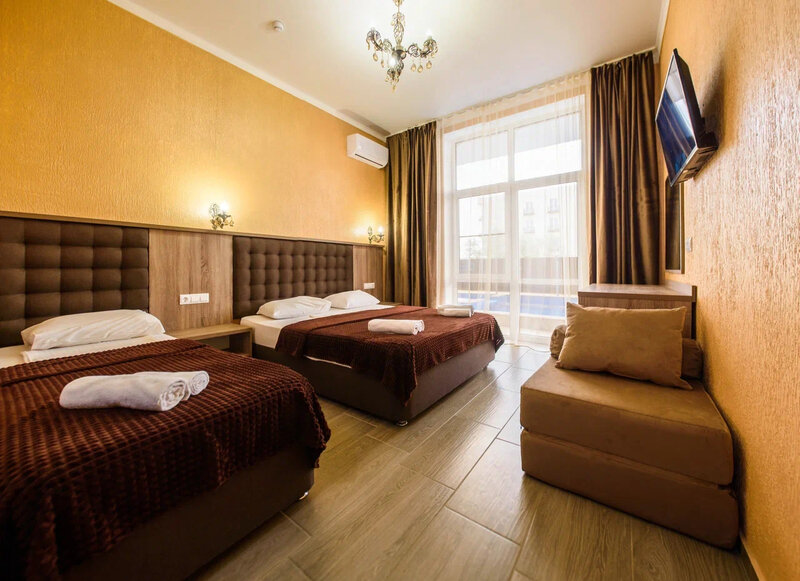 Семейный 3-местный 1-комнатный (1 этаж с выходом к бассейну)