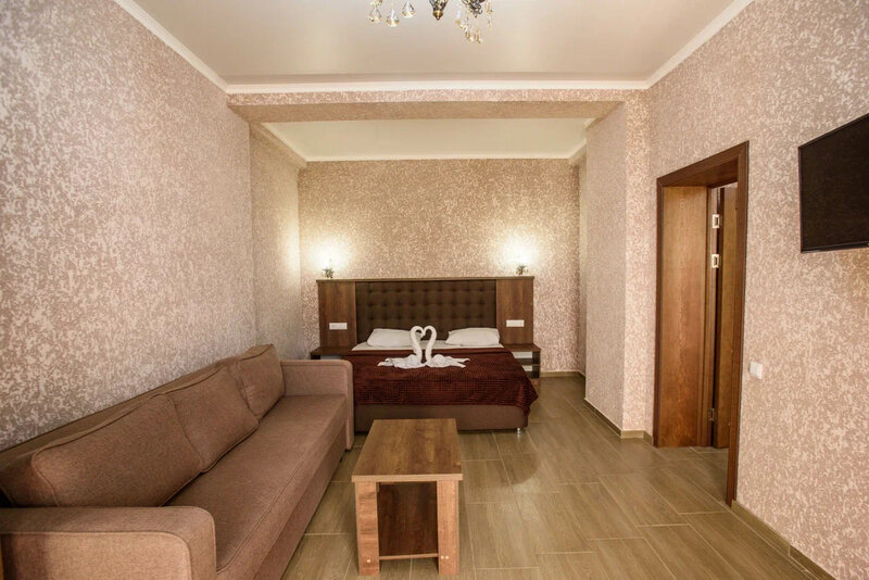 Семейный 4-местный 2-комнатный (с видом на море)