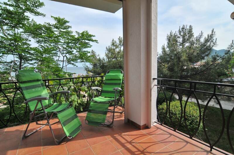 Полулюкс 4-местный 1-комнатный (вид на море) №3