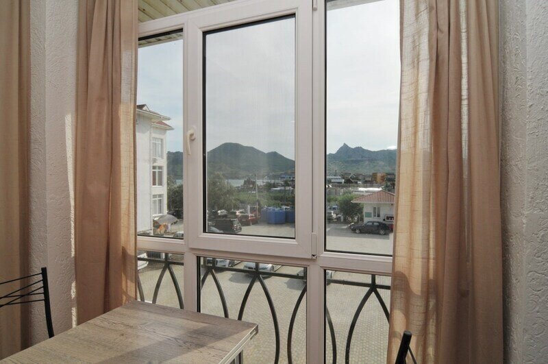 Стандартный 4-местный 1-комнатный (боковой вид на море) №8