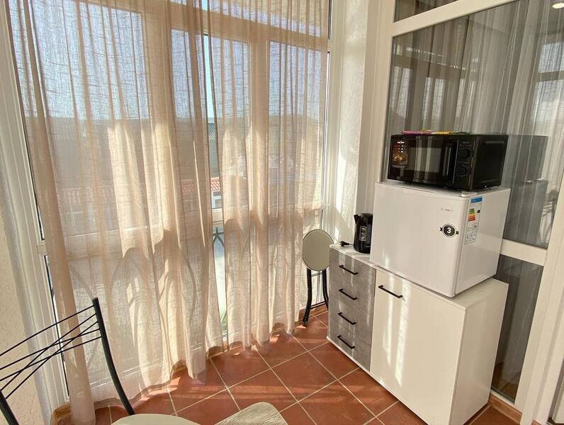 Стандартный 4-местный 1-комнатный (боковой вид на море) №8