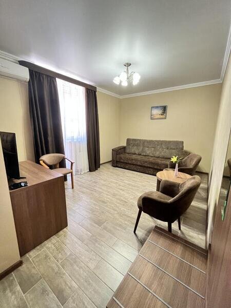 Семейный 4-местный 2-комнатный (с балконом)