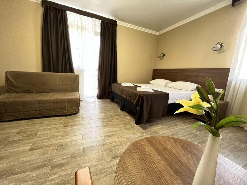 Стандартный 4-местный (с балконом)