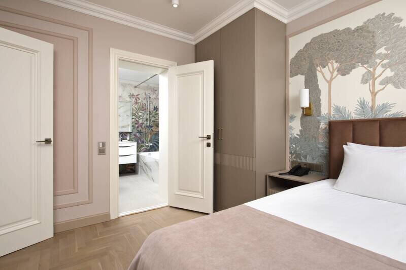 Люкс 2-местный 2-комнатный (с балконом, корпус № 5)