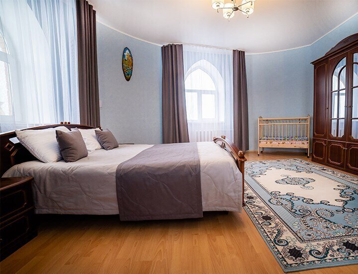 Люкс 2-местный 2-комнатный (с сауной)