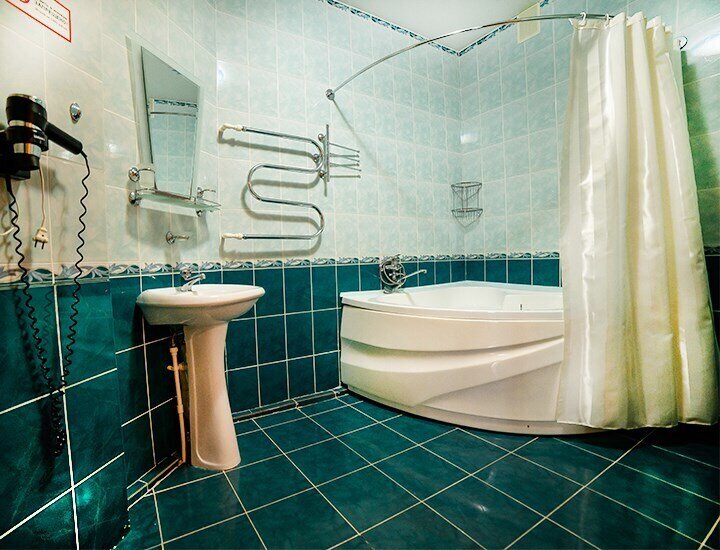 Люкс 2-местный 2-комнатный (с сауной)