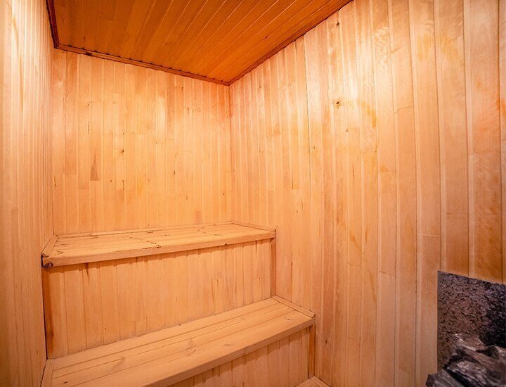 Люкс 2-местный 2-комнатный (с сауной)