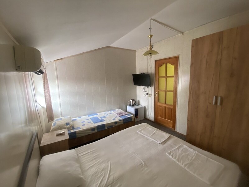 Эконом 3-местный 1-комнатный (с удобствами на этаже)