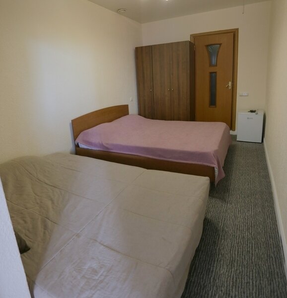 Эконом 3-местный 1-комнатный (с удобствами на этаже)