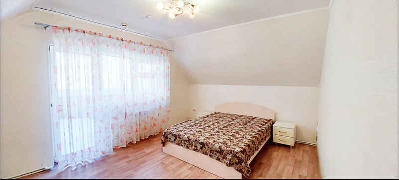 Коттедж 4-местный