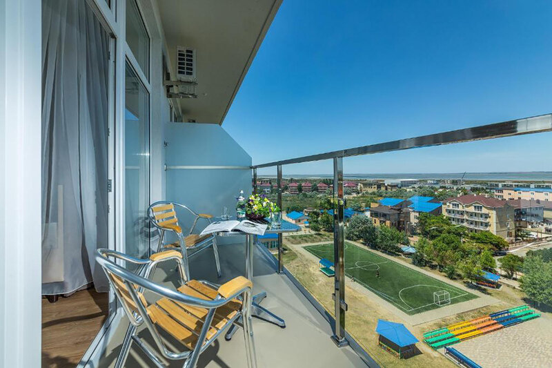 Стандартный 3-местный (вид на поселок)