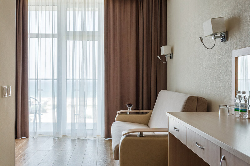 Люкс 2-комнатный 2-местный (вид на море)