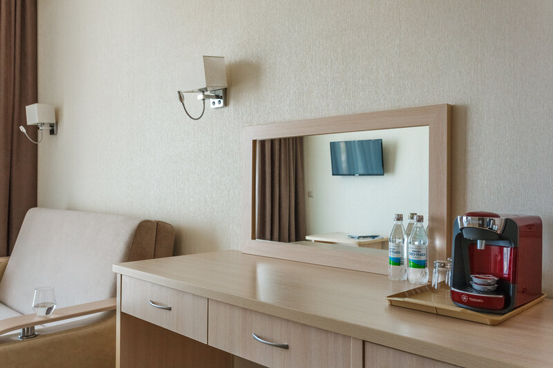 Люкс 2-комнатный 2-местный (вид на море)