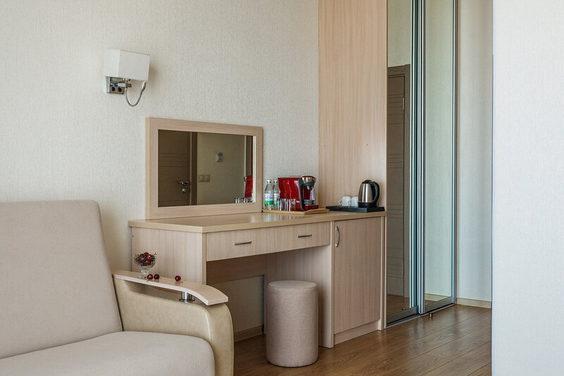 Люкс 2-комнатный 2-местный (вид на море)