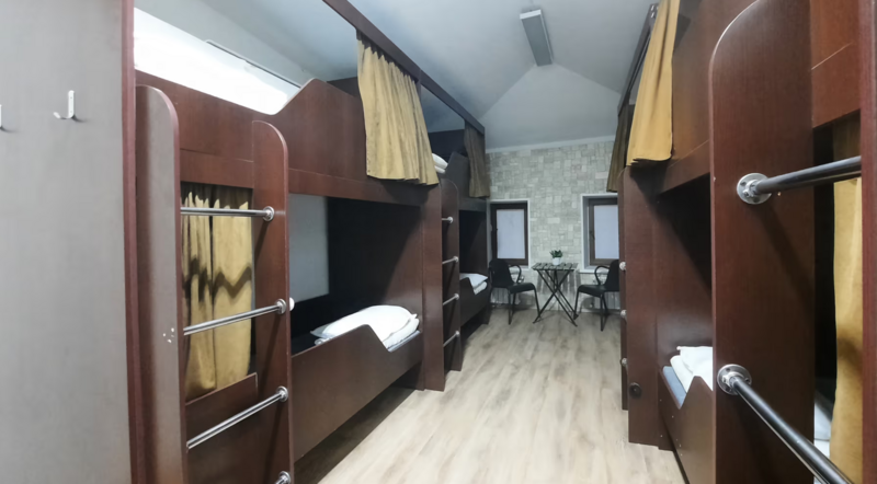 Место 8-местный (1 этаж, №3)