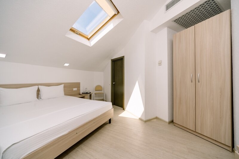 Мансардный 2-местный