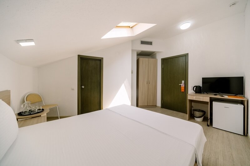 Мансардный 2-местный