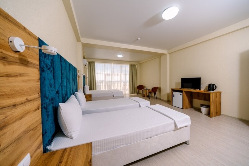 Семейный 4-местный (панорамный, вид на море)