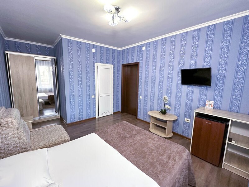 Делюкс 3-местный (с балконом)