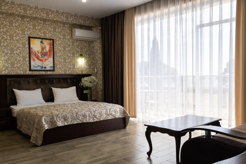 Люкс 3-местный (вид на море)