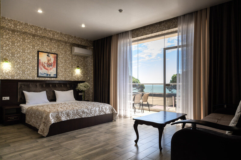 Люкс 3-местный (вид на море)