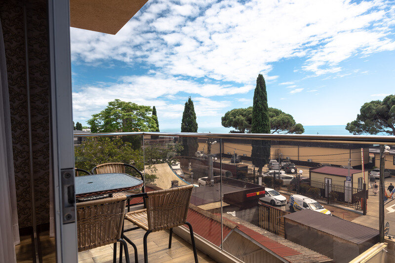 Люкс 3-местный (вид на море)