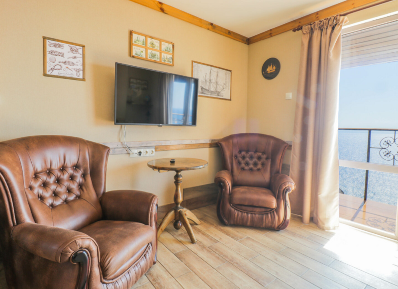 Люкс 4-местный 2-комнатный Морской