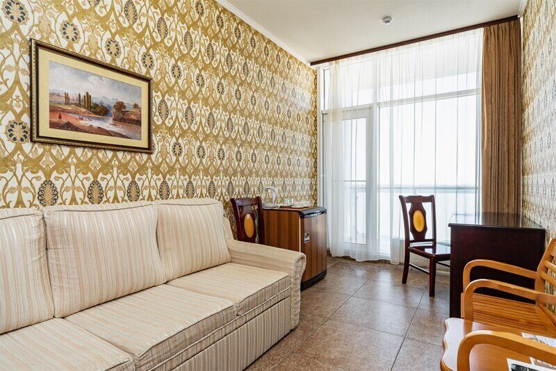 Люкс 3-местный 2-комнатный (с/без межкомнатной двери)