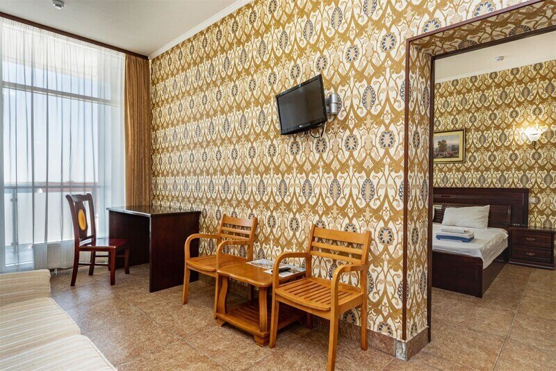 Люкс 3-местный 2-комнатный (с/без межкомнатной двери)