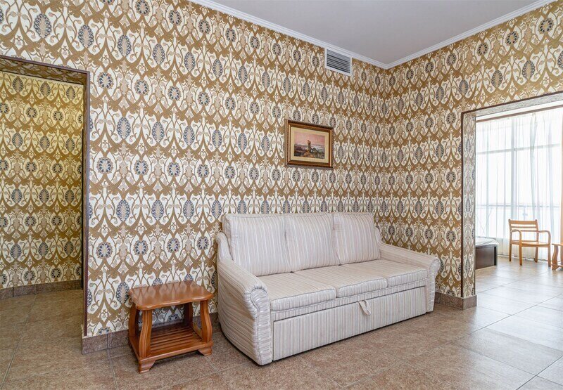 Люкс 3-местный 2-комнатный (с/без межкомнатной двери)