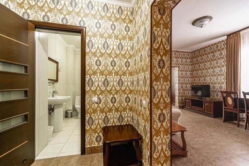 Люкс 3-местный 2-комнатный (с/без межкомнатной двери)