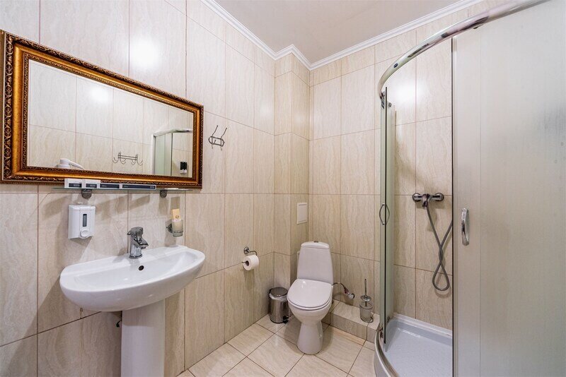 Люкс 3-местный 2-комнатный (с/без межкомнатной двери)