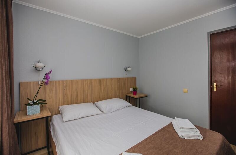 Люкс 2-местный 2-комнатный (вид на горы)