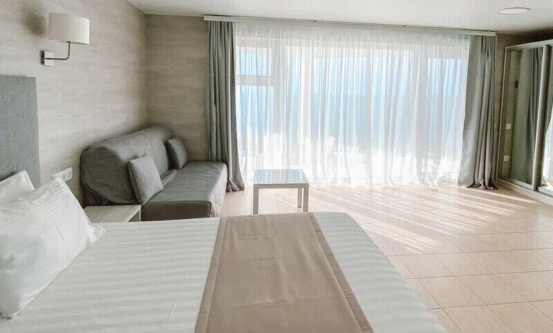 Делюкс 5-местный 2-комнатный (с видом на море)