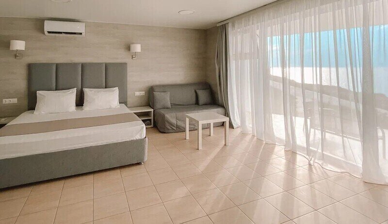 Делюкс 5-местный 2-комнатный (с видом на море)