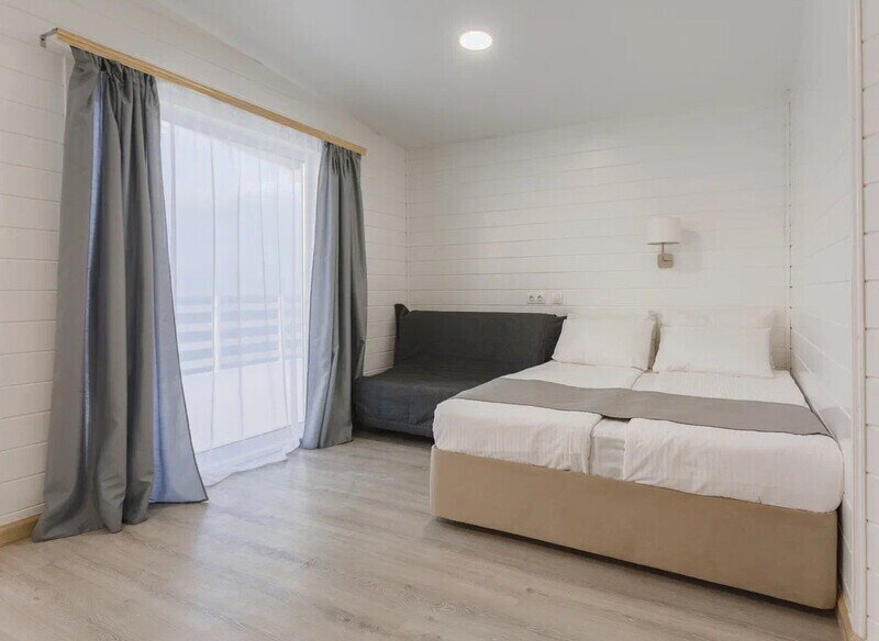 Дом 5-местный 2-комнатный (с видом на море)