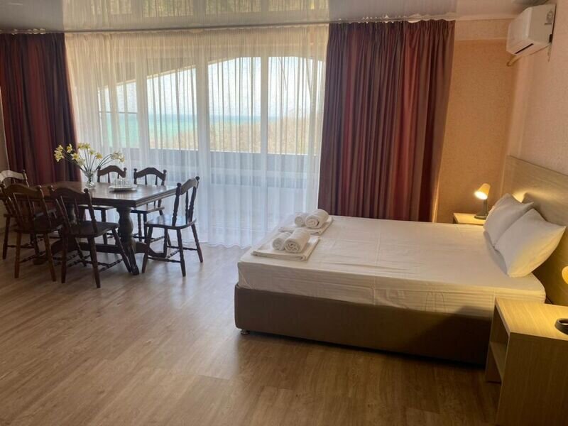 Студия 3-местный