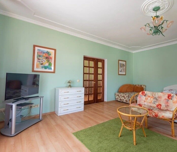 Люкс 5-местный 2-комнатный (с балконом)