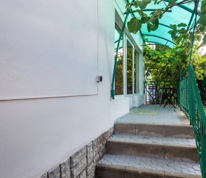 Студио 4-местный (с отдельным входом)