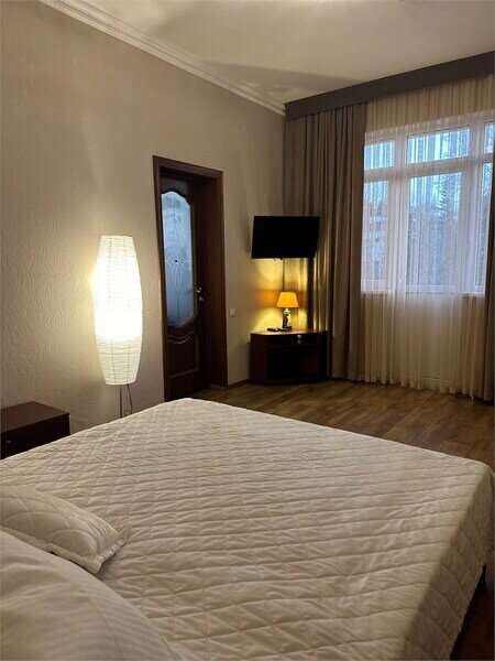 Люкс 4-местный 2-комнатный