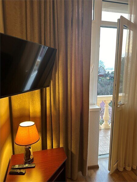 Люкс 4-местный 2-комнатный