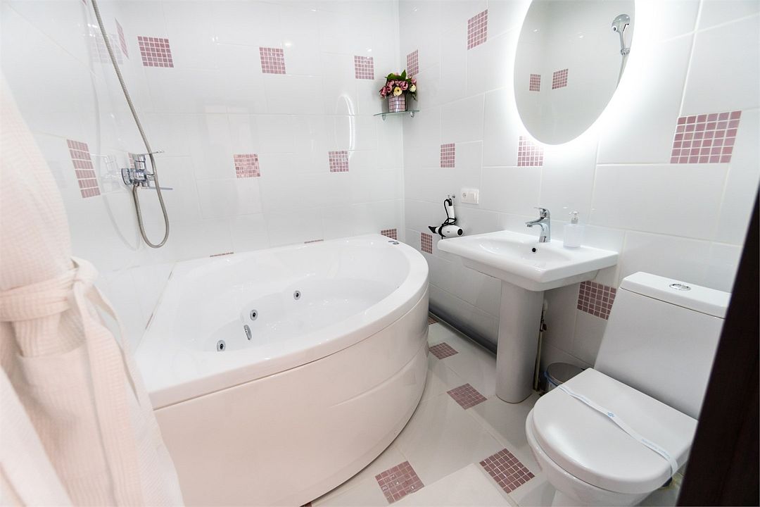 Полулюкс с гидромассажной ванной